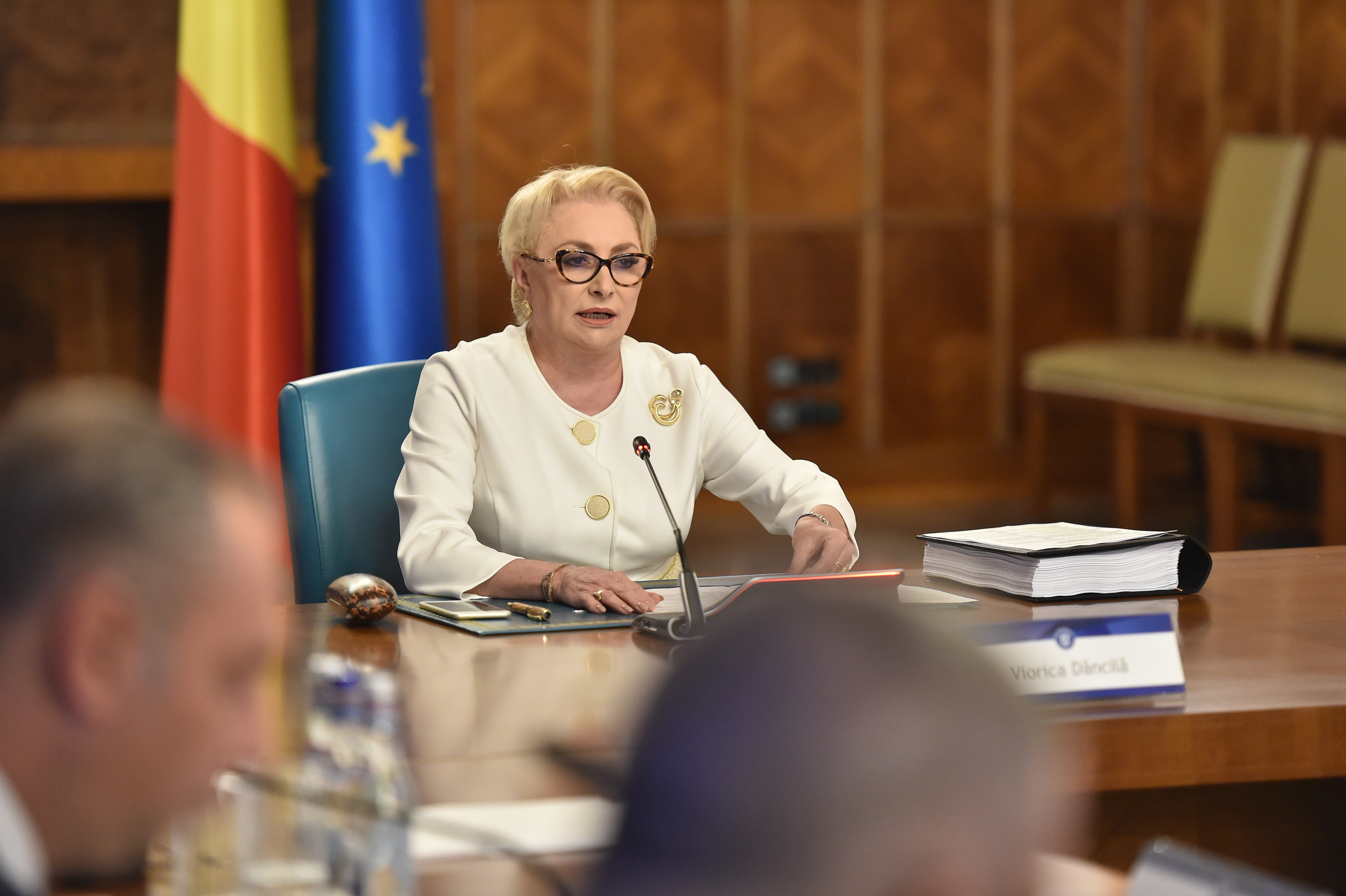 Dăncilă, la sfințirea unei mănăstiri: „Cei care au credinţă sunt oameni mult mai buni”