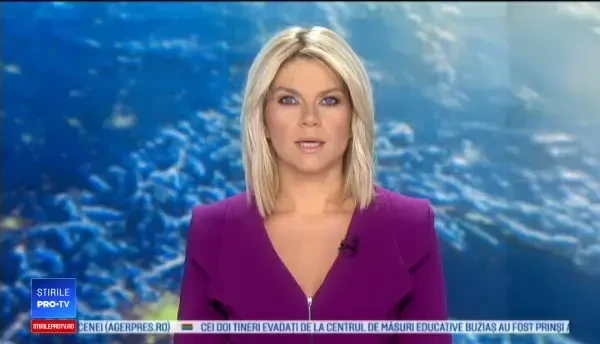 O familie din Brașov s-a trezit cu o mașină în casă. Imobilul a fost distrus