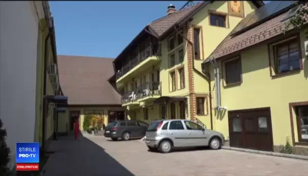 Cum s-au transformat șurele din sate în pensiuni cu poveşti incredibile. Preţul unei nopţi
