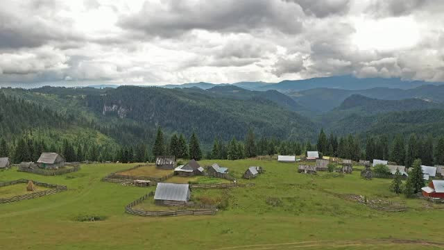 Locul celebru din Apuseni vizitat de turiști din toată lumea: „Parcă ești în povești”