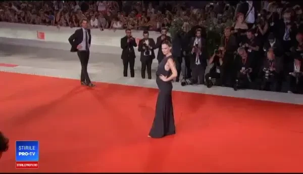 Festivalul de film de la Veneția. Mădălina Ghenea, alături de superstaruri de la Hollywood