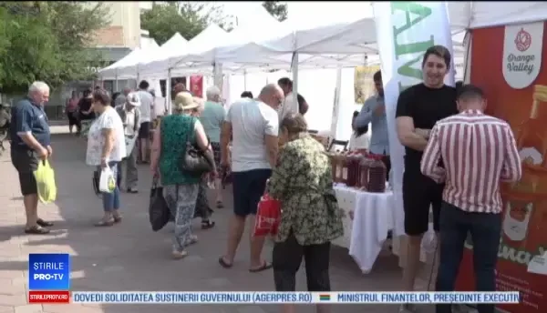 Produsele bio care au atras numeroși oameni la o piaţă volantă din Iași. „Sunt delicioase”