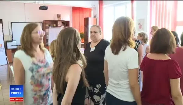 Programul care ar trebui să schimbe învățământul românesc. "Să-l rupem pe copil de manual"