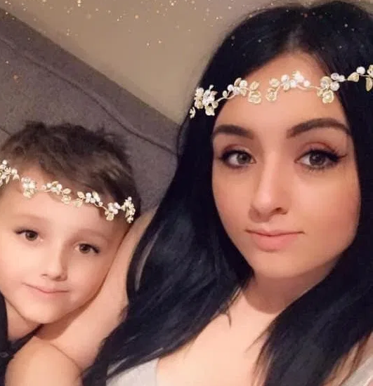 A descoperit că are cancer după un implant contraceptiv: „Am fost îngrozită”