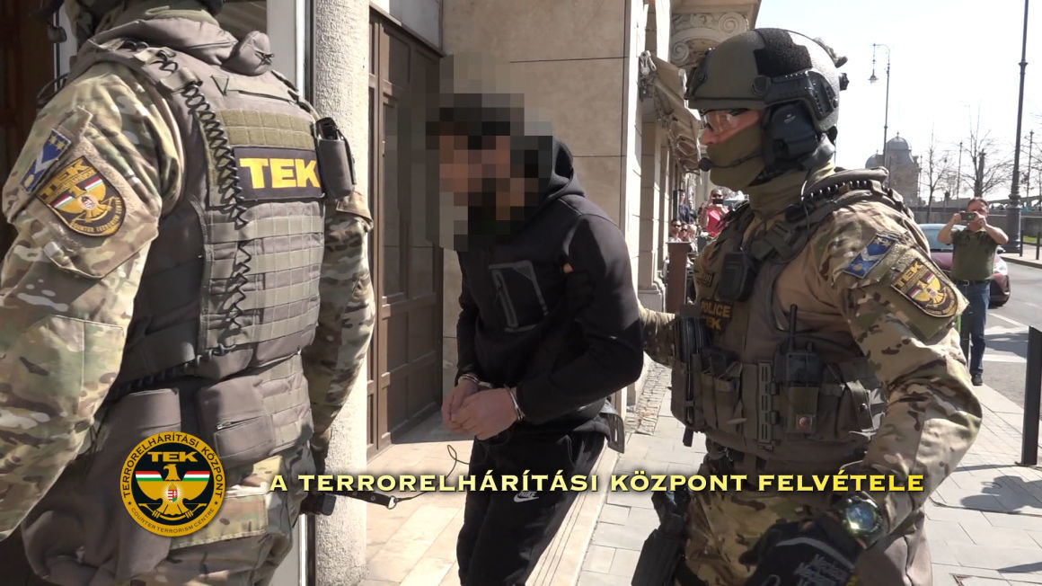 Comandant ISIS, prins în Budapesta. Câţi oameni ar fi ucis cu mâna lui