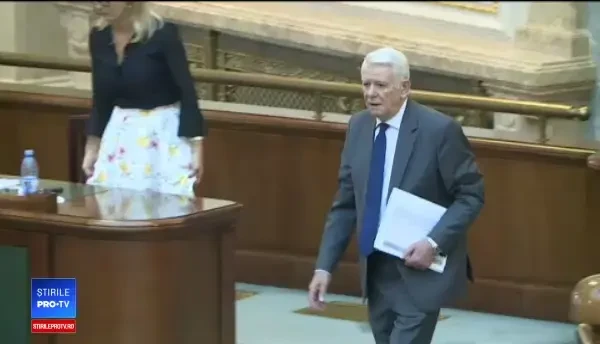 Soluţia lui Meleşcanu ca să fie şi şef la Senat, şi membru ALDE. Reacţia lui Tăriceanu