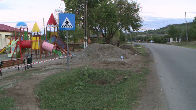 Fetiță din Iași, spulberată de un șofer care a fugit: "Mi-a aruncat-o cu tot cu bicicletă"