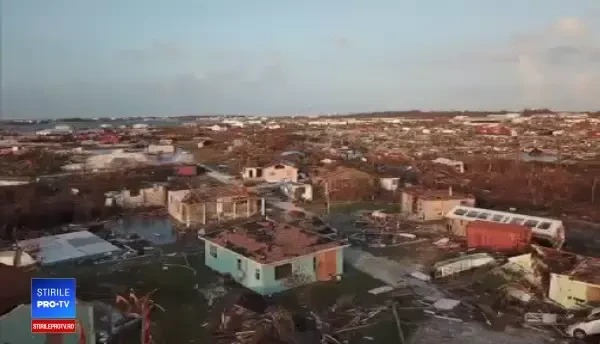 Locuitorii din Bahamas așteaptă disperați ajutoare. Mulți sunt blocați de 3 zile în ruine