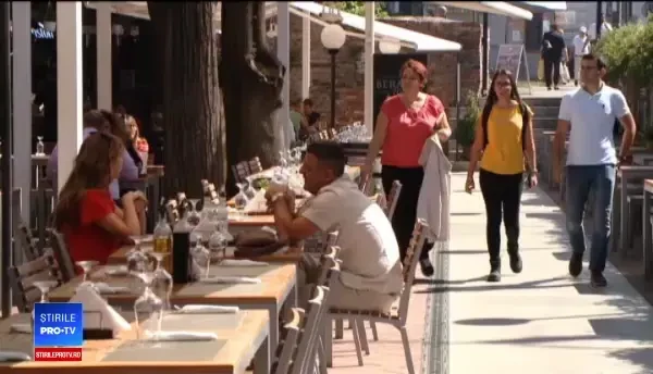 Piața restaurantelor din România, în creștere. Tot mai multe persoane mănâncă în oraș zilnic
