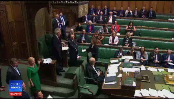 Guvernul britanic a renunțat la planurile inițiale. Ce se întâmplă cu românii după BREXIT