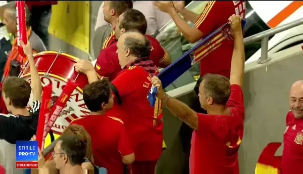 România - Spania. Momentul în care 50.000 de suporteri cântă imnul pe Arena Națională