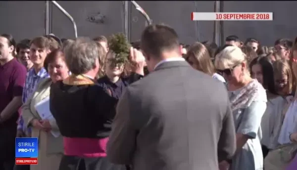 Scandal în jurul slujbelor din prima zi de şcoală. Avocat: "Codul Penal interzice asta"