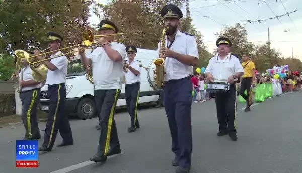 Sărbătoare cu mici, fasole cu ciolan şi Goran Bregovic, la Târgovişte