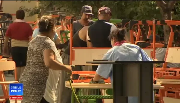 Școlile care arată ca un șantier în prima zi de școală. Elevii mai stau acasă o săptămână