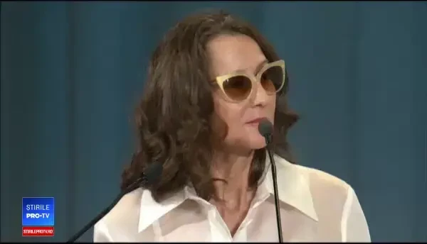 Tom Hanks lansează un nou film. Ce spune despre cele 3 secrete ale fericirii