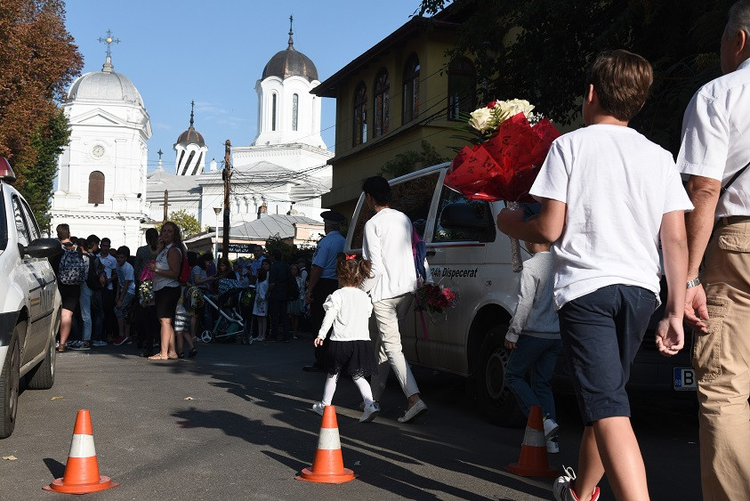 2,8 milioane de elevi încep luni şcoala. Schimbările anunţate de Ministerul Educaţiei