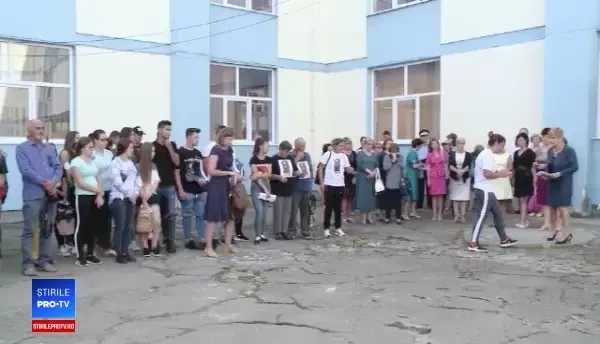 Mama şi bunicii Luizei Melencu, prezenți la festivitatea de deschidere a noului an. Mesajul lor