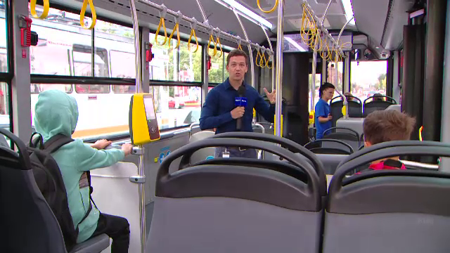 Probleme cu autobuzele școlare din București, încă din prima zi: „A blocat tot traficul”