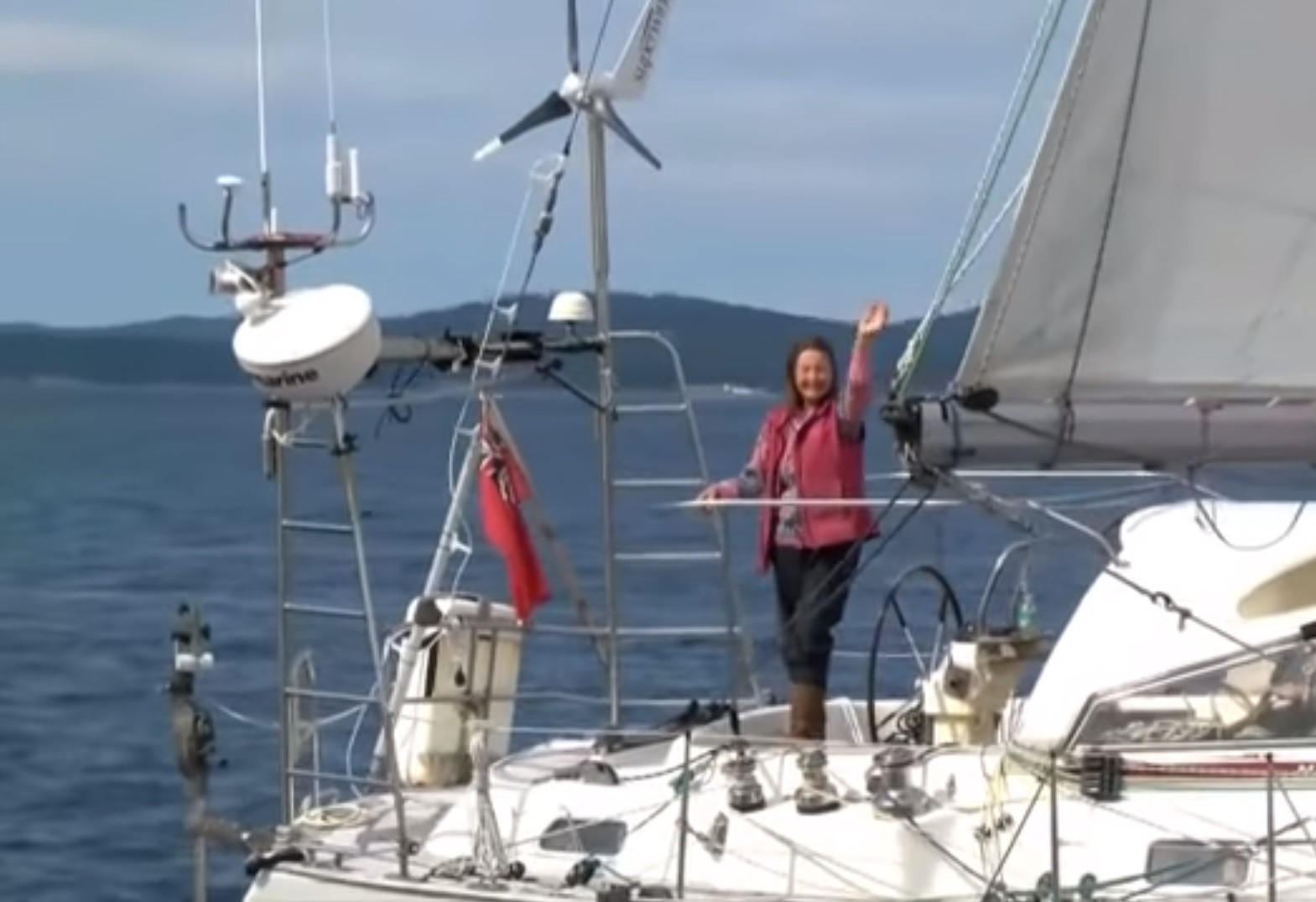 A navigat în jurul lumii de una singură, timp de 320 de zile. Ce record a bătut