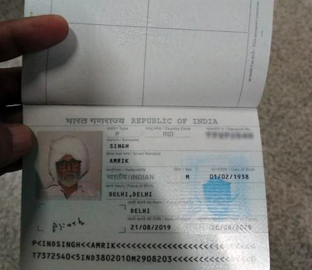 Un indian de 32 de ani s-a deghizat într-un bărbat de 81. Ce a urmat pe aeroport