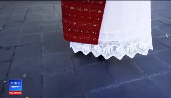 FEMEIA CA O PRADĂ! Povestea cântăreței care a fost împușcată în cap de propriul soț