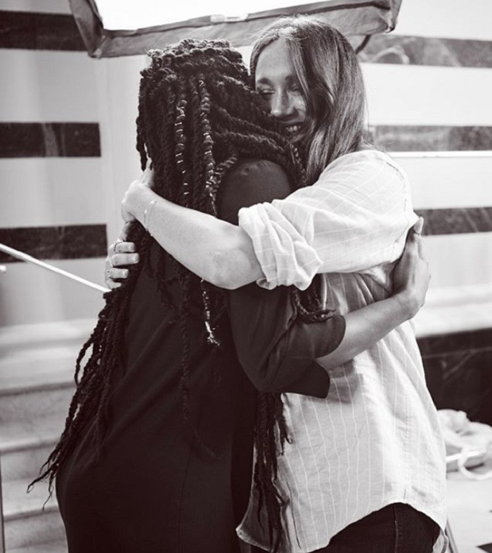 Meghan Markle și-a lansat colecția de haine. Imagini din culise