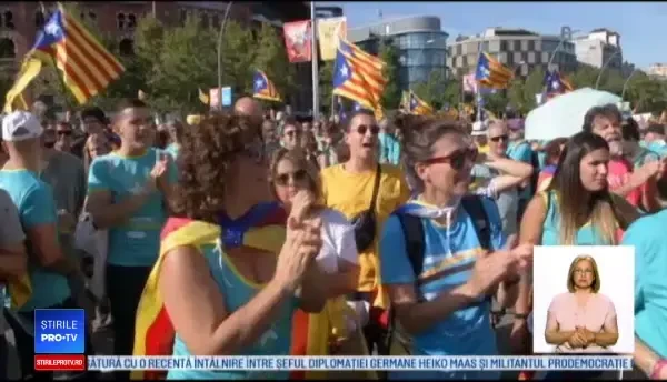 Aproape un milion de catalani au ieşit în stradă în Barcelona pentru a cere independenţa