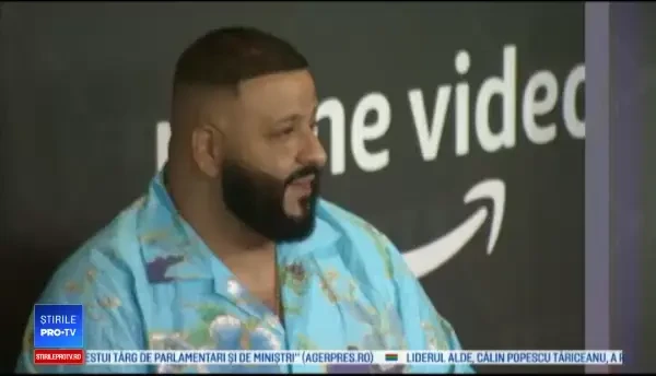 De la muzică, la lenjerie intimă. Cântăreața care are succes și pe podium