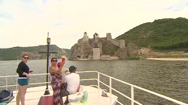 Porturile de la Dunăre, o rețetă de succes pentru sârbi. Unde au eșuat autoritățile române