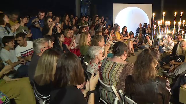 Sute de oameni, la un eveniment dedicat poeziei. „Biletele s-au dat încontinuu”