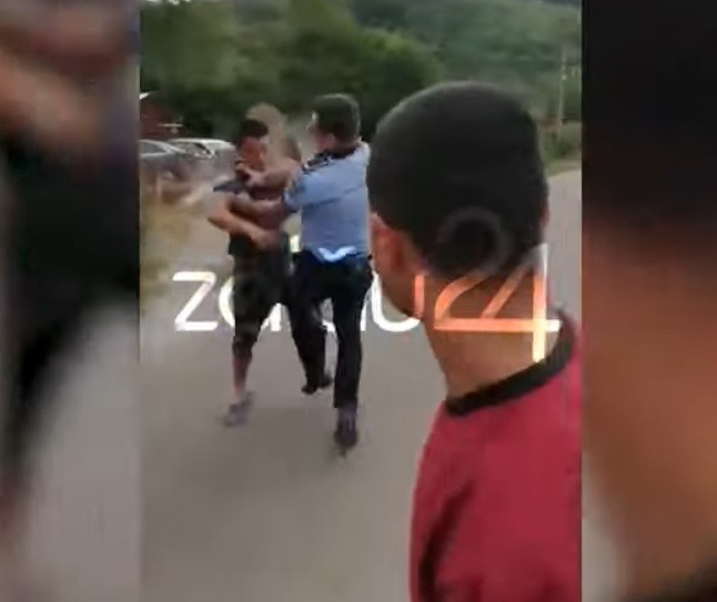 Bătaie între localnici și polițiști, în Sălaj. De la ce a pornit conflictul