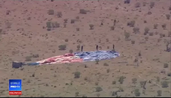 Un balon cu aer cald cu 9 oameni la bord s-a prăbuşit și a fost târât de vânt un kilometru
