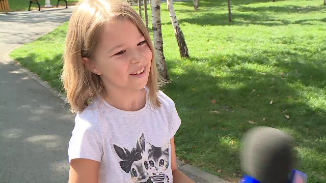 Cum pot învăța copiii să-și gestioneze economiile: „Mai mult îmi dă tati"