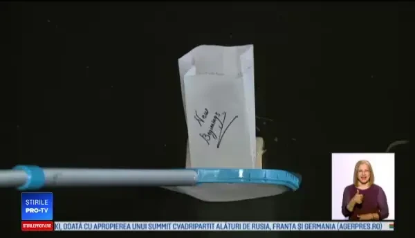 Mii de lampioane, lansate pe lacul Floreasca. Copiii s-au întrecut în dorințe trăsnite