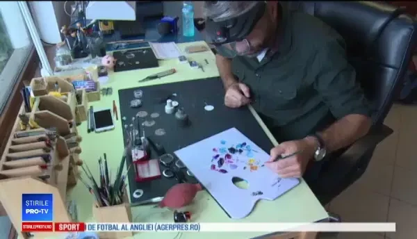 Românul care face ceasuri pentru Stallone, Van Damme sau Papa Francisc. Cât costă un model