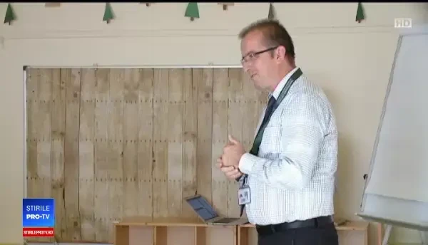 Școala din România unde părinții iau lecții de la psihologi. „Cred că vor fi criticați”