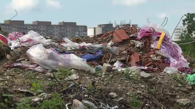 Gunoiul imobiliar &rdquo;&icirc;nghite&rdquo; Rom&acirc;nia. Construcțiile noi au poluat hectare &icirc;ntregi de teren