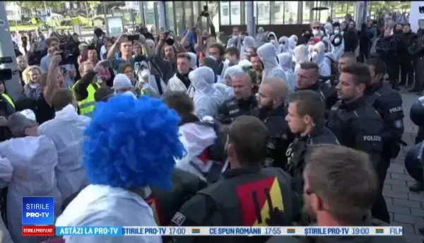 Proteste la Salonul Auto de la Frankfurt. Ce au cerut manifestanții producătorilor de maşini