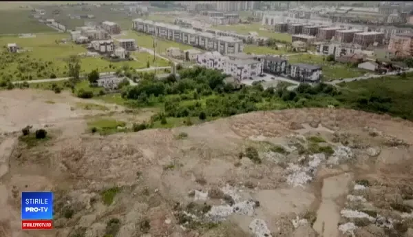 Gunoiul imobiliar ”înghite” România. Construcțiile noi au poluat hectare întregi de teren