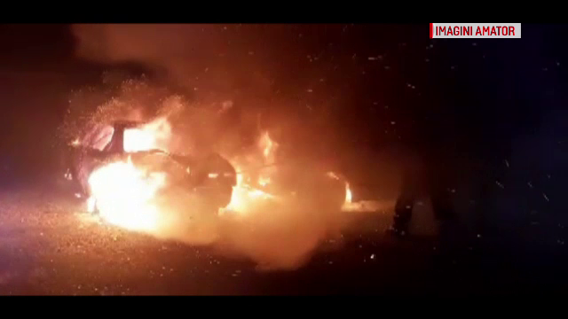 I-a dat foc mașinii amantei soțului, ca să o avertizeze. Ce măsuri au luat polițiștii din Neamț