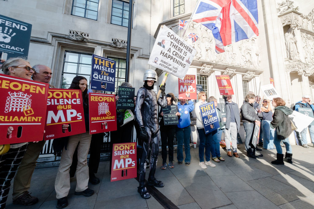 Războiul declarațiilor pe surse, privind Brexit-ul. Ce spun oficialii