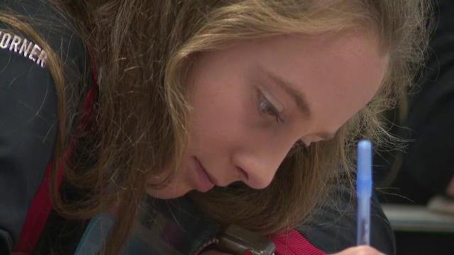 Calvarul unei adolescente din Illinois. Memoria i se șterge la fiecare două ore