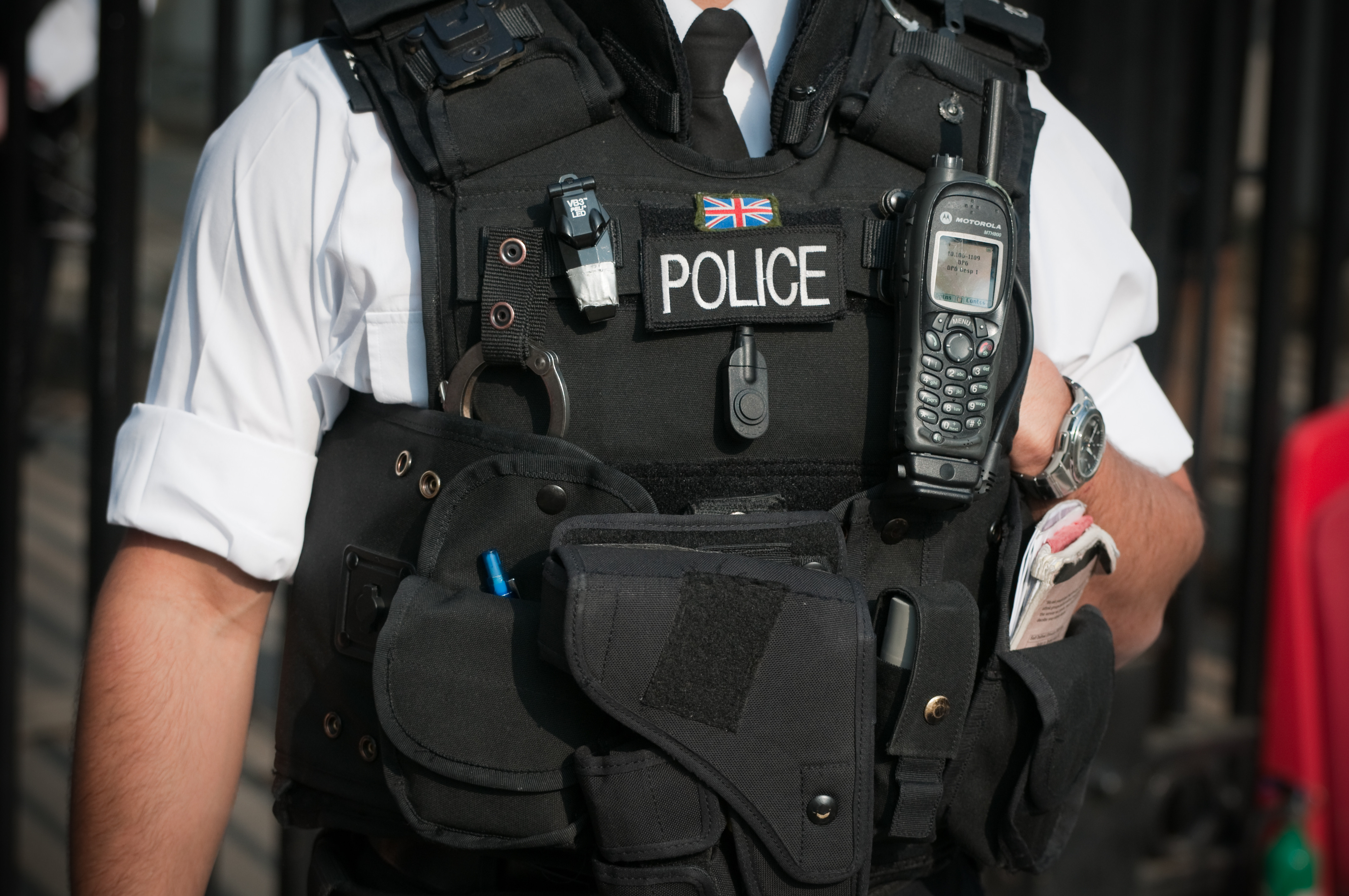 O armă inspirată din Spiderman ar putea ajunge în dotarea poliției britanice. VIDEO