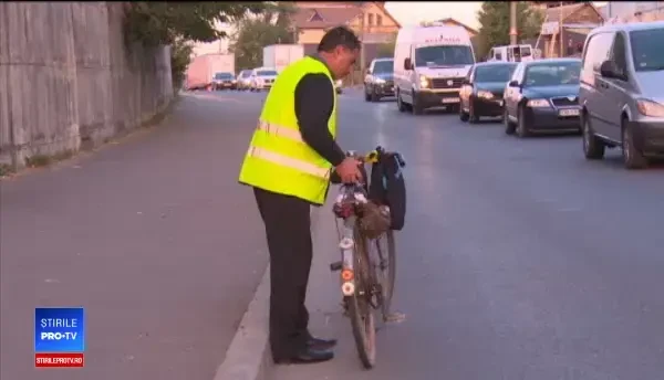 O bătrână, găsită moartă pe o stradă din Târgoviște. Ce au găsit polițiștii în buzunarul ei