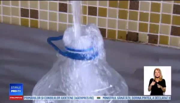 Cozi la un izvor cu apă "cu aur" din Bistrița-Năsăud. Lichidul ia drumul străinătății