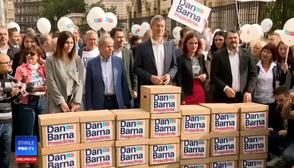 Dan Barna și-a depus candidatura la BEC. ”Iohannis, un pompier pentru momentele în care casa a luat foc”