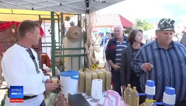 Struguri, must și produse de toamnă la un târg al producătorilor organizat în Alba Iulia