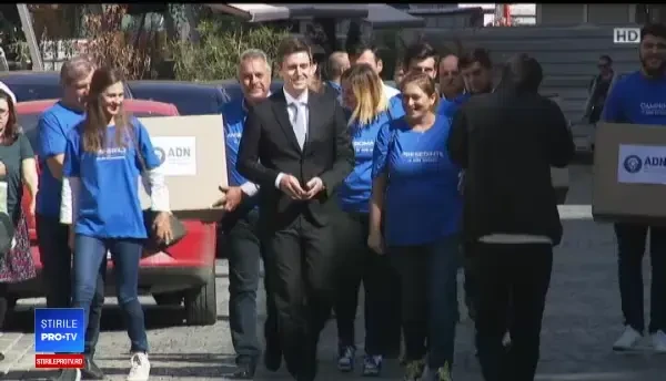 Cătălin Ivan și-a depus candidatura la prezidențiale. Cumpănașu și Pandele, ultimii la BEC