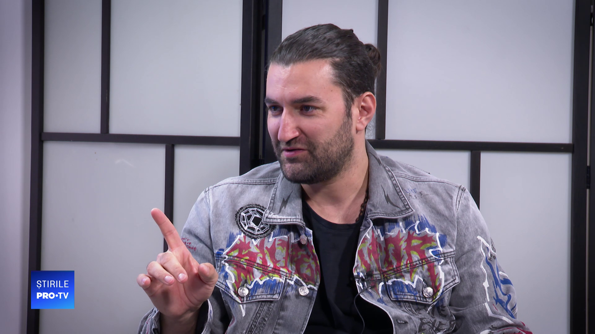 Interviu cu Smiley despre vedete, biserică și America. "N-aș da România pe America"