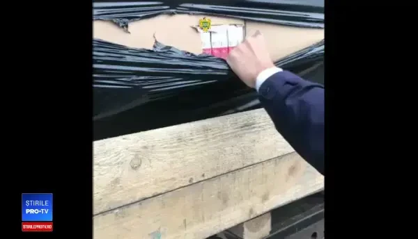 TIR plin cu țigări de contrabandă, descoperit la vamă. Cât valorează captura